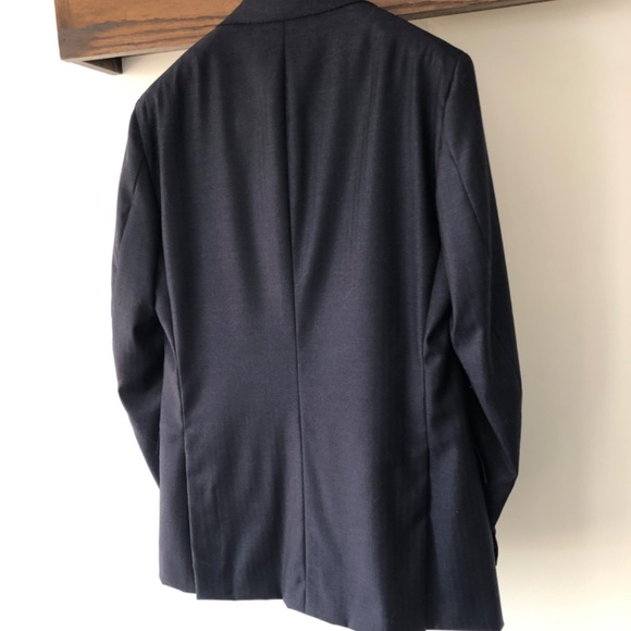 Isaia tailored luxury suit - Picture 4 of 4